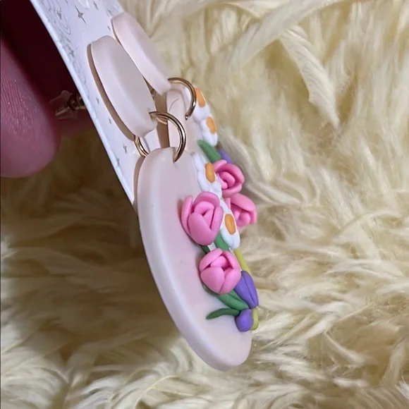 Handmade Floral Polymer Clay Earrings in Pink and White NWOT - Picture 6 of 7